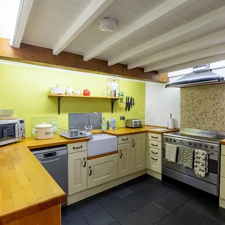 High Trees Byre - Two Bed With Log Burner & Incredible Views * Workington