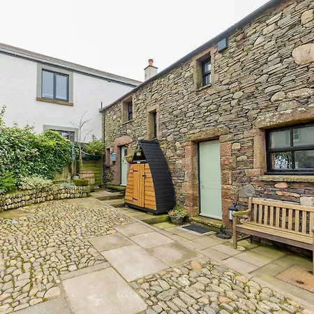 High Trees Byre - Two Bed With Log Burner & Incredible Views *