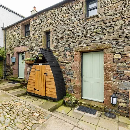 High Trees Byre - Two Bed With Log Burner & Incredible Views *