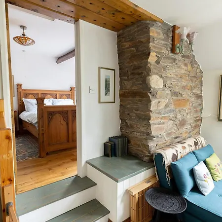 High Trees Byre - Two Bed With Log Burner & Incredible Views Holiday home *