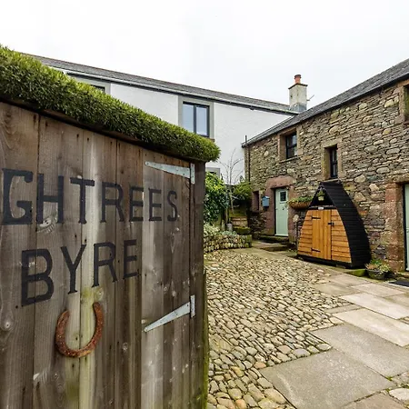 High Trees Byre - Two Bed With Log Burner & Incredible Views Holiday home